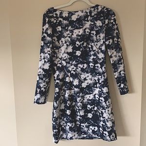 Zara Long Sleeve Floral Mini Dress (navy/white)